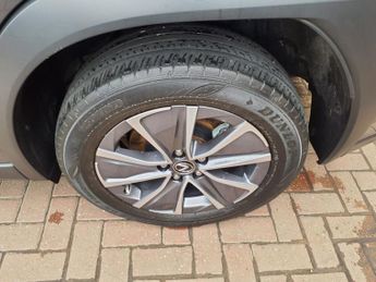 LEXUS UX 300e 72.8kWh SUV 5dr Electric Auto (204 ps)
