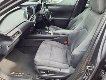 LEXUS UX 300e 72.8kWh SUV 5dr Electric Auto (204 ps)