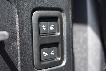 LAND ROVER DEFENDER 2.0 SD4 First Edition SUV 5dr Diesel Auto 4WD | RETRACTABLE TOW 
