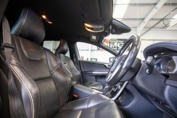 VOLVO XC60 2.4 D4 R-Design Lux Nav SUV 5dr Diesel Auto AWD Euro 6 (s/s) (19
