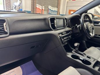 KIA SPORTAGE 1.6 T-GDi GT-Line S SUV 5 door Petrol DCT AWD Euro 6 in Silver