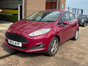FORD FIESTA 1.25 Zetec Hatchback 5dr Petrol Manual Euro 5 (82 ps)