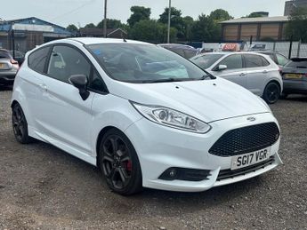 Ford Fiesta 1.6T EcoBoost ST-3 Hatchback 3dr Petrol Manual Euro 6 in White