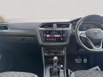 VOLKSWAGEN TIGUAN 2.0 TDI R-Line SUV 5dr Diesel DSG 4Motion Euro 6 (s/s) (150 ps)
