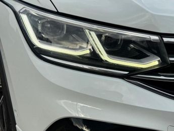 VOLKSWAGEN TIGUAN 2.0 TDI R-Line SUV 5dr Diesel DSG 4Motion Euro 6 (s/s) (150 ps)
