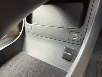 TOYOTA BZ4X 71.4kWh Pure SUV 5dr Electric Auto (11kW OBC) (204 ps)