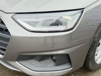 AUDI A4 2.0 TDI 35 Technik Saloon 4dr Diesel S Tronic Euro 6 (s/s) (163 