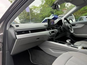 AUDI A4 2.0 TDI 35 Technik Saloon 4dr Diesel S Tronic Euro 6 (s/s) (163 