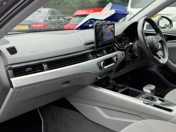 AUDI A4 2.0 TDI 35 Technik Saloon 4dr Diesel S Tronic Euro 6 (s/s) (163 