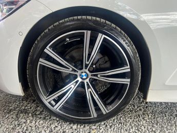 BMW 3 SERIES 2.0 320i M Sport Saloon 4dr Petrol Auto Euro 6 (s/s) (184 ps)