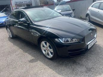 Jaguar XE 2.0d Portfolio Saloon 4dr Diesel Auto AWD Euro 6 (s/s) (180 ps)