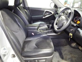 TOYOTA RAV4 2.0 V-Matic XT-R SUV 5dr Petrol Multidrive S 4WD Euro 5 (158 ps)