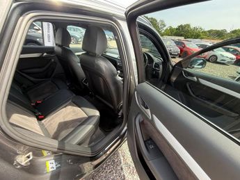 AUDI Q3 2.0 TDI S line Plus SUV 5dr Diesel S Tronic quattro Euro 6 (s/s)