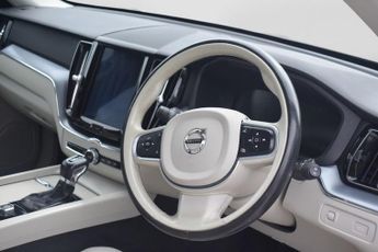 VOLVO XC60 2.0 D4 Momentum SUV 5dr Diesel Auto Euro 6 (s/s) (190 ps)