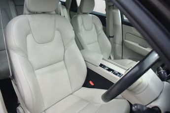 VOLVO XC60 2.0 D4 Momentum SUV 5dr Diesel Auto Euro 6 (s/s) (190 ps)