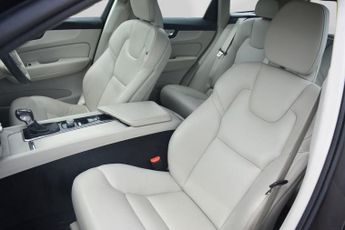 VOLVO XC60 2.0 D4 Momentum SUV 5dr Diesel Auto Euro 6 (s/s) (190 ps)