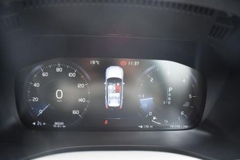 VOLVO XC60 2.0 D4 Momentum SUV 5dr Diesel Auto Euro 6 (s/s) (190 ps)