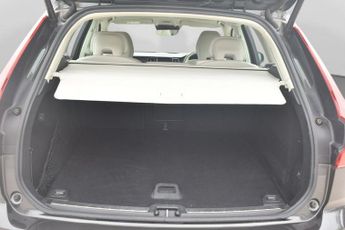 VOLVO XC60 2.0 D4 Momentum SUV 5dr Diesel Auto Euro 6 (s/s) (190 ps)