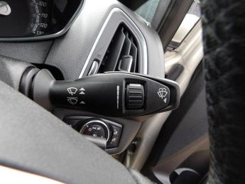 FORD B-MAX 1.5 TDCi Zetec MPV 5dr Diesel Manual Euro 6 (s/s) (75 ps)