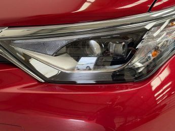 TOYOTA AURIS 1.2 VVT-i Excel Hatchback 5dr Petrol Manual Euro 6 (s/s) (Safety