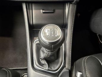 TOYOTA AURIS 1.2 VVT-i Excel Hatchback 5dr Petrol Manual Euro 6 (s/s) (Safety