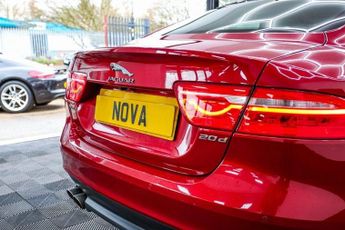 JAGUAR XE 2.0d Prestige Saloon 4dr Diesel Auto Euro 6 (s/s) (180 ps)
