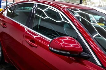 JAGUAR XE 2.0d Prestige Saloon 4dr Diesel Auto Euro 6 (s/s) (180 ps)