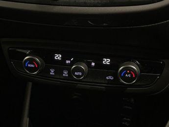 VAUXHALL CROSSLAND X 1.2 Turbo Elite Nav SUV 5dr Petrol Auto Euro 6 (s/s) (130 ps)