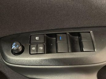 MAZDA Mazda2 HYBRID 1.5h Agile Hatchback 5dr Petrol Hybrid CVT Euro 6 (s/s) (116 ps)