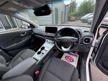 HYUNDAI KONA 64kWh Premium SUV 5dr Electric Auto (10.5kW Charger) (204 ps)