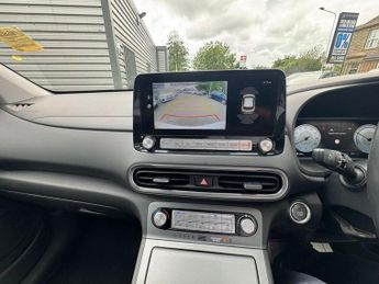 HYUNDAI KONA 64kWh Premium SUV 5dr Electric Auto (10.5kW Charger) (204 ps)