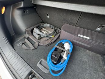 HYUNDAI KONA 64kWh Premium SUV 5dr Electric Auto (10.5kW Charger) (204 ps)
