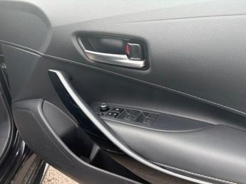 TOYOTA COROLLA 1.8 VVT-h Design Touring Sports 5dr Petrol Hybrid CVT Euro 6 (s/