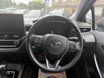 TOYOTA COROLLA 1.8 VVT-h Design Touring Sports 5dr Petrol Hybrid CVT Euro 6 (s/