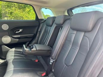 LAND ROVER RANGE ROVER EVOQUE 2.2 SD4 Pure Tech SUV 5dr Diesel Auto 4WD Euro 5 (s/s) (190 ps)