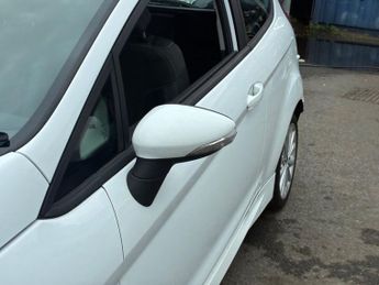 FORD FIESTA 1.6 TDCi Zetec S Hatchback 3dr Diesel Manual Euro 5 (95 ps)