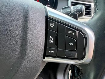 LAND ROVER DISCOVERY SPORT 2.2 SD4 HSE Luxury SUV 5dr Diesel Auto 4WD Euro 5 (s/s) (190 ps)