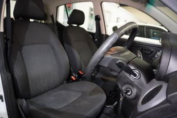 HYUNDAI I10 1.2 Active Hatchback 5dr Petrol Manual Euro 5 (85 bhp)