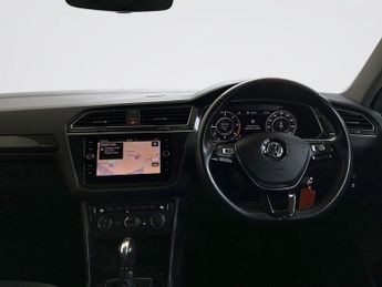 VOLKSWAGEN TIGUAN 2.0 TDI SEL SUV 5dr Diesel DSG 4Motion Euro 6 (s/s) (150 ps)