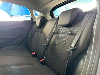 FORD FIESTA 1.6 Zetec Hatchback 5dr Petrol Powershift Euro 6 (105 ps)