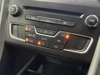 FORD MONDEO 2.0 TDCi Titanium Hatchback 5dr Diesel Powershift Euro 6 (s/s) (