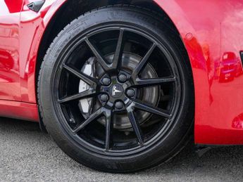 TESLA Model 3 Standard Range Plus Saloon 4dr Electric Auto RWD (241 bhp)