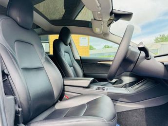 TESLA Model 3 Standard Range Plus Saloon 4dr Electric Auto RWD (241 bhp)