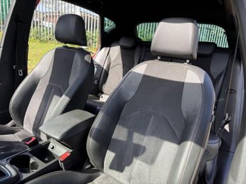 SEAT LEON 2.0 TDI FR Black Edition Hatchback 5dr Diesel DSG Euro 6 (s/s) (