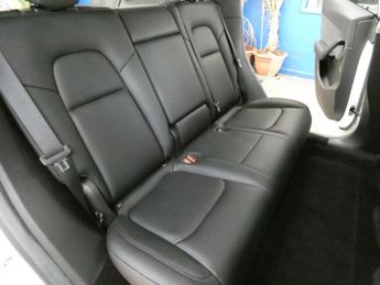 TESLA MODEL Y SUV 5dr Electric Auto RWD (346 ps)