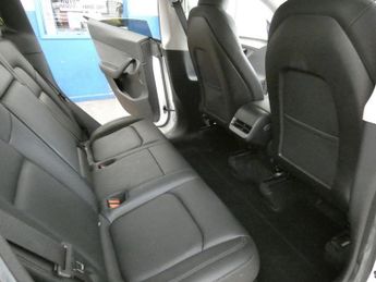 TESLA MODEL Y SUV 5dr Electric Auto RWD (346 ps)