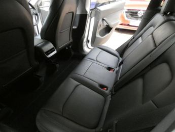 TESLA MODEL Y SUV 5dr Electric Auto RWD (346 ps)
