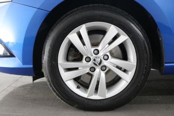 SKODA FABIA 1.0 TSI SE Hatchback 5dr Petrol DSG Euro 6 (s/s) (110 ps)