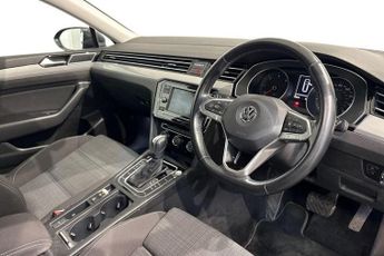 VOLKSWAGEN PASSAT 1.6 TDI SE Estate 5dr Diesel DSG Euro 6 (s/s) (120 ps) Front / R