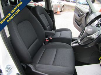 HYUNDAI IX20 1.6 SE Nav Hatchback 5dr Petrol Automatic Euro 6 (125 ps)